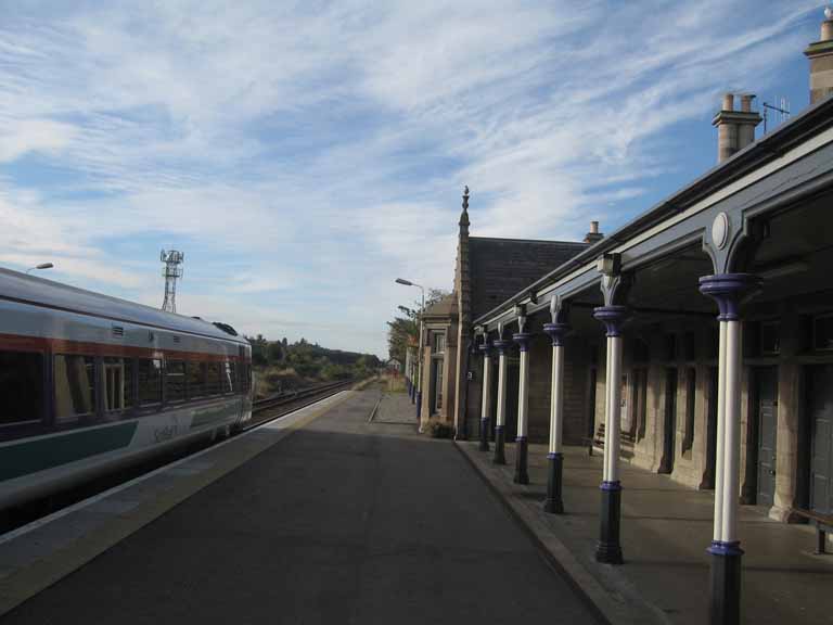 w-Nairn-station-442