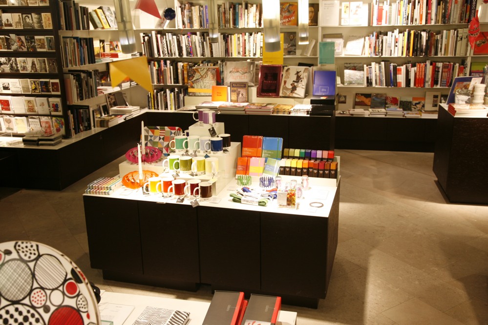 w-9932-Chocolats_Galler-Museum_Shop