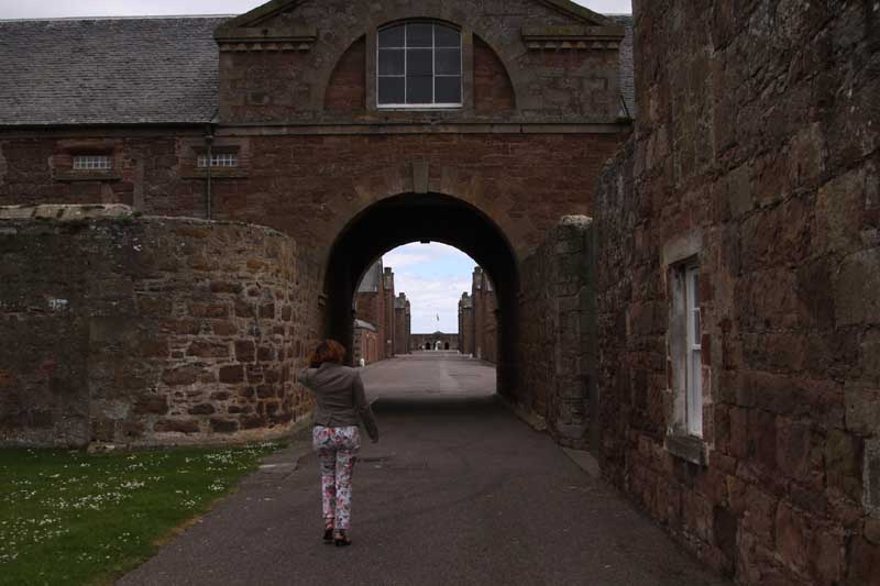 w-scot_7326-fort-int
